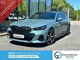 BMW i5 eDrive40 Touring M Sport PRO //Stop&Go 20 LM BMW i5 eDrive40 Touring M Sport PRO //Stop&Go 20 LM