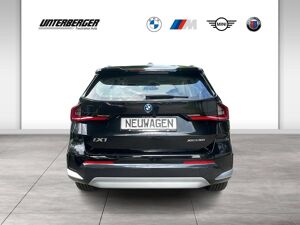 BMW iX1 xDrive30 xLine DAB LED RFK Shz PDC bild 5