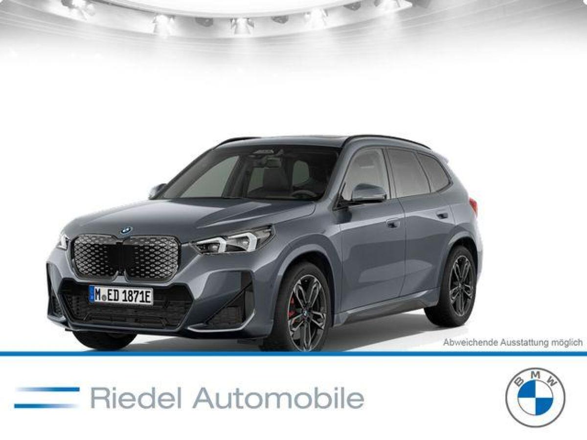 BMW iX1 xDrive30 Navi Tempom.aktiv Panoramadach Bluetooth PDC bild