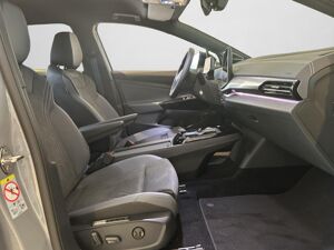 Volkswagen ID.5 Pro 77 kWh BLACKSTYLE AHK IQ WÄRMEPUMPE bild 5