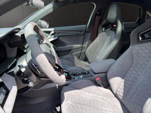 Audi RS3 Limousine / Schwarzoliv Uni exclusive / SCHALENSITZE / PANO / MATRIX / HUD / SONOS / SPORTABGAS / 28 bild 7