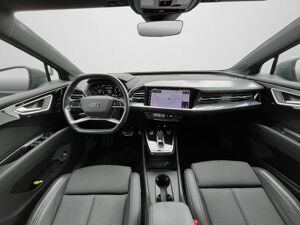 Audi Q4 e-tron 82 kWh *S-Line* Pano AHK Navi RFK SHZ SOH 98% bild 4