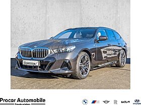 BMW 520 520d xDrive Touring M Sport AHK Pano DA Prof. H/K PA+ LED BMW 520 520d xDrive Touring M Sport AHK Pano DA Prof. H/K PA+ LED
