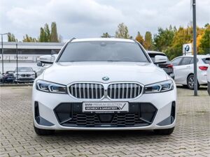 BMW 330 330d xDrive Touring M Sport Pano ACC PA+ HiFi LED DAB bild 4