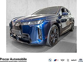 BMW ix iX xDrive60 M Sport Pro 22 HuD 360° I-Aktivlenkung Massage BMW ix iX xDrive60 M Sport Pro 22 HuD 360° I-Aktivlenkung Massage