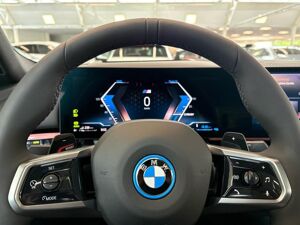 BMW 530 530e MSportPro Memory 360° B/W DA Prof Pano bild 5