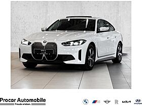 BMW i4 eDrive35 DA + ACC + Glasdach + 17 BMW i4 eDrive35 DA + ACC + Glasdach + 17