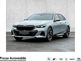 BMW 520 520d Limousine M Sportpaket * Bowers & Wilkins Sound System * Panorama Glasdach * 360 Grad Kamera * BMW 520 520d Limousine M Sportpaket * Bowers & Wilkins Sound System * Panorama Glasdach * 360 Grad Kamera *