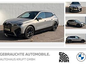 BMW ix iX xDrive40 SPORTPAKET+LASER+PANO SKY+AHK+KAMERA+ACC+LM22