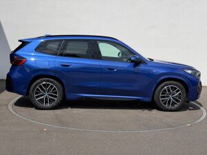 BMW iX1 xDrive30 M SPORT+AHK+HUD+HK SOUND+KAMERA+ACC bild 5