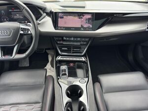 Audi e-tron RSGT*LUFT*KERAMIK*NAVI-PLUS*LASER*OPTIK-PAKET*PANO*B&O*HUD bild 6