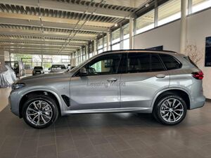 BMW X5 xDrive40d Navi Tempom.aktiv Panoramadach Bluetooth PDC MP3 Schn. bild 5
