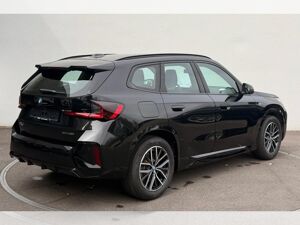 BMW iX1 xDrive20 M SPORT+HUD+AHK+KAMERA+ACC+HK SOUND bild 6