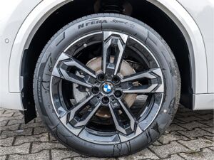 BMW iX2 eDrive20 M Sport HUD ACC 360°KAM RFK NAVI bild 4
