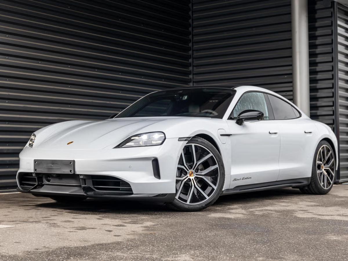 Porsche Taycan 4 Black Edition - **SOFORT VERFÜGBAR MIT SONDERKONDITIONEN** - InnoDr., Sitzbel., HEAD-UP, Chrono, K bild