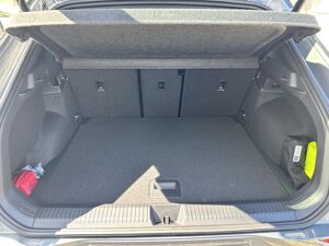 Volkswagen T-Roc R-Line 1.5 TSI DSG Ganzjahresreifen bild 6