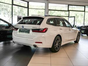 BMW 330 330e xDrive HUD PANO AHK RFK NAVI LED PDC V+H bild 2