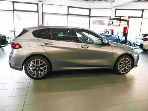 BMW 120 RFK NAVI LED PDC V+H DAB Parkass. Tempomat bild 4