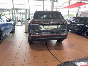 Volkswagen Tiguan Elegance //SOFORT VERF.// 2,0 l TSI OPF 4MOTION 204 PS - AHK, Navi, Massage, LED usw. bild 6