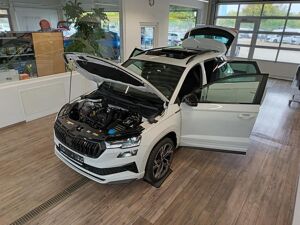 Skoda Karoq Sportline 1,5 TSI DSG*AHK*PSD*STD.HZG*NAVI bild 2