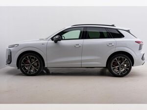 Audi Q3 TFSI *S-TRO*PANO*MATRIX*HUD*QUA* bild 5