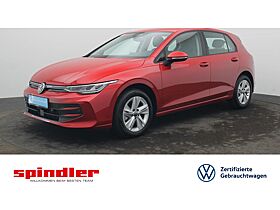 Volkswagen Golf VIII Life 1.5 eTSI DSG / CarPlay, LED, RFK
