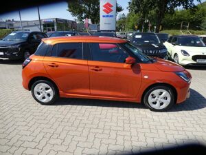 Suzuki Swift 1.2 Dualjet HYBRID Comfort CVT Automatik - Standort Hamburg bild 2