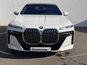 BMW i7 eDrive50 M SPORT+KRISTAL+KAMERA+ACC+ICONIC bild 6