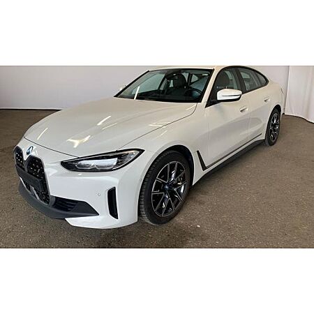 BMW i4 leasen