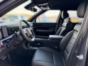Hyundai SANTA FE HEV 6-Sitzer 1.6 T-GDI/239 PS/ 6-Gang-Automatik/Allrad/Blackline/Glas-Schiebedach bild 7