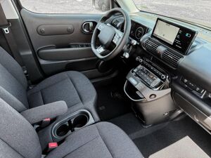 Hyundai INSTER PRIME 49 kWh Glas-SD LED 360°KAM NAVI KLIMA bild 6