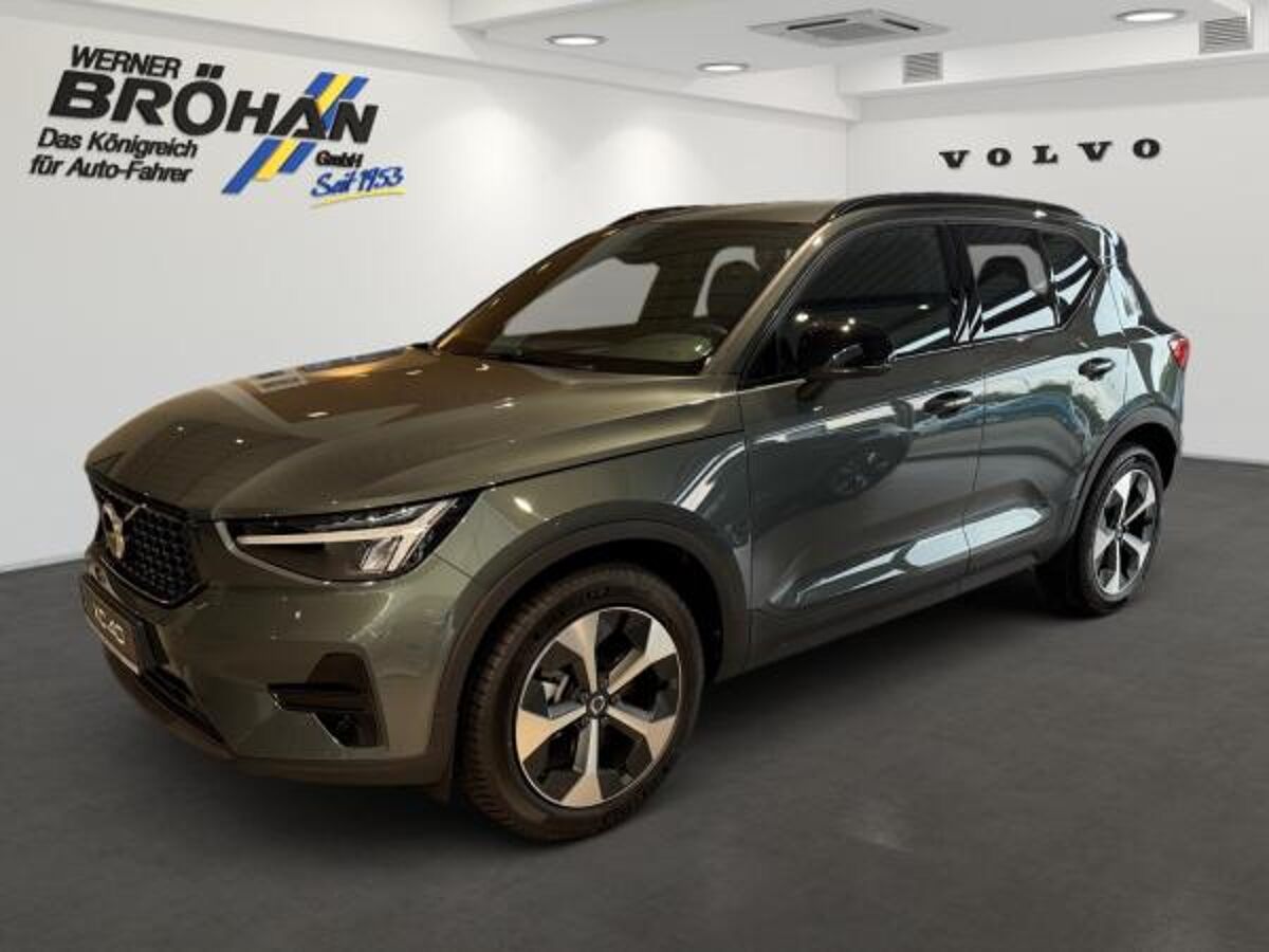 Volvo XC40 B3 Mild-Hybrid Benzin Plus Dark bild