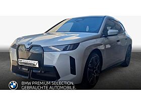 BMW ix iX xDrive45 M-Paket AHK LED H&K Navi BMW ix iX xDrive45 M-Paket AHK LED H&K Navi