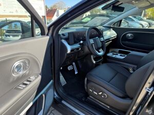Hyundai IONIQ 9 110kWh 7-Sitzer 4WD UNIQ Panorama-Glas-Schiebedach bild 4