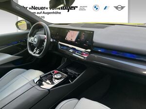 BMW M5 Limousine Bowers & Wilkins M Carbon Exterieurpaket bild 4