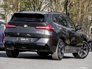 BMW X3 20d xDrive M Sport AHK RFK NAVI LED PDC V+H bild 2