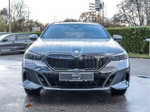 BMW i5 eDrive40 0,25%Versteu. MPro PANO HUD AHK DAPro bild 4
