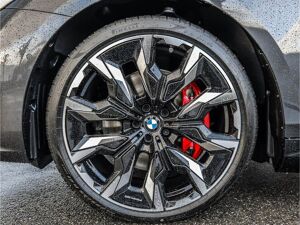 BMW i5 eDrive40 0,25%Versteu. MPro PANO HUD AHK DAPro bild 7