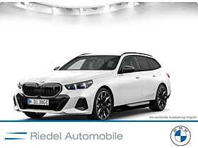 BMW i5 eDrive40 Touring M Sportpaket Klimaaut. AHK BMW i5 eDrive40 Touring M Sportpaket Klimaaut. AHK
