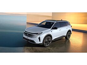 Peugeot 5008 1.2 145 GT ACC+Alcantara+LED+Navi+SHZ+Kam.