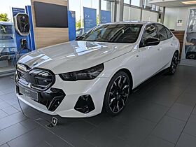 BMW i5 M60 xDrive Limousine LAGERAKTION! BMW i5 M60 xDrive Limousine LAGERAKTION!