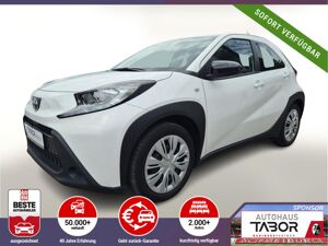 Toyota Aygo X 1.0 VVT-i 72 CVT ACC SmartCo Kam Klima bild 1