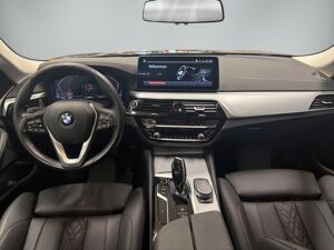 BMW 520 d Touring MFA/LUFT/PDC *SOFORT* bild 5