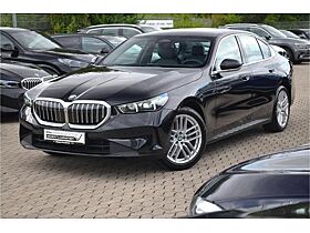 BMW 520 d Limousine, LiveCptProf, Adapt.LED, Keyless, Klimasitze, 360°Kamera uvm. BMW 520 d Limousine, LiveCptProf, Adapt.LED, Keyless, Klimasitze, 360°Kamera uvm.