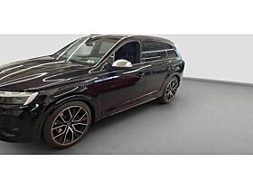 Audi SQ7 SUV TFSI quattro 373 kW tiptronic Audi SQ7 SUV TFSI quattro 373 kW tiptronic