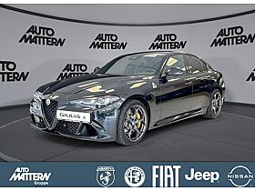 Alfa Romeo Giulia 2.9 V6 Bi-Turbo Quadrifoglio Oro +Akrapovic Alfa Romeo Giulia 2.9 V6 Bi-Turbo Quadrifoglio Oro +Akrapovic
