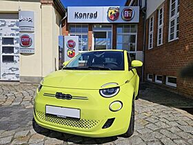 Fiat 500e ICON - sofort verfügbar - Komfort u. Style Paket - verschiedene Farben Fiat 500e ICON - sofort verfügbar - Komfort u. Style Paket - verschiedene Farben