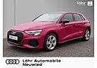Audi A3 Sportback 35 TFSI S Line / LED / Pano / Navi