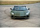 Lamborghini Aventador S Roadster/Olivgrün matt AD Personam/Garantie