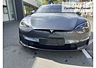 Tesla Model S mit Dualmotor-Allradantrieb